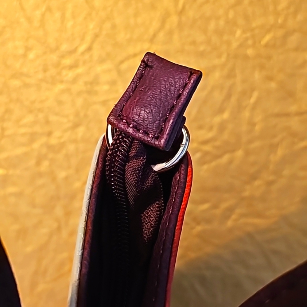 Handbag - Picture 11 of 16